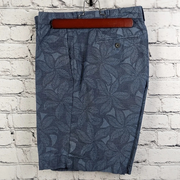 Brooks Brothers blue floral printed shorts, 38 - Picture 1 of 13